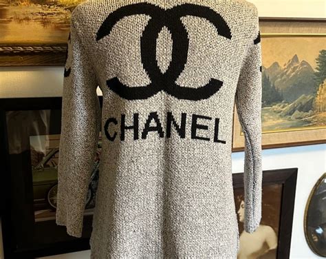 Vintage 90s / Y2 Bootleg Chanel Cardigan 